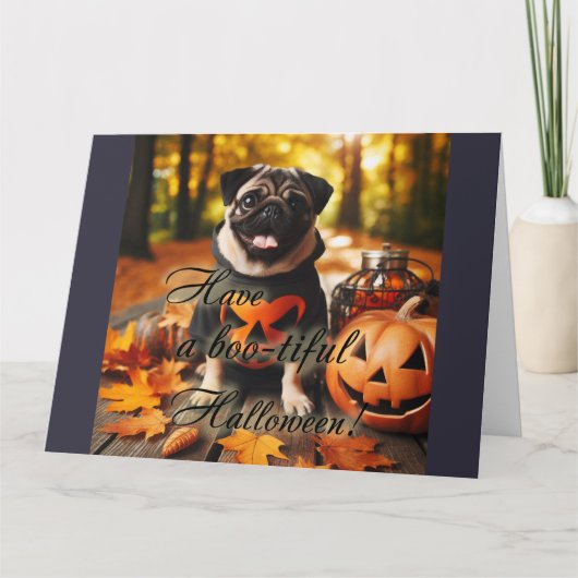 パグ犬がハロウィーンを過ごす カード (正面)