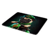 パグ犬が自転車を運転する聖パトリックの日 カッティングボード (角)