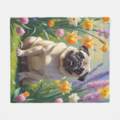 パグ犬の春の花の絵 フリースブランケット (正面(横))