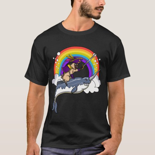 パグ犬の海賊ナルワル乗馬 Tシャツ (正面)