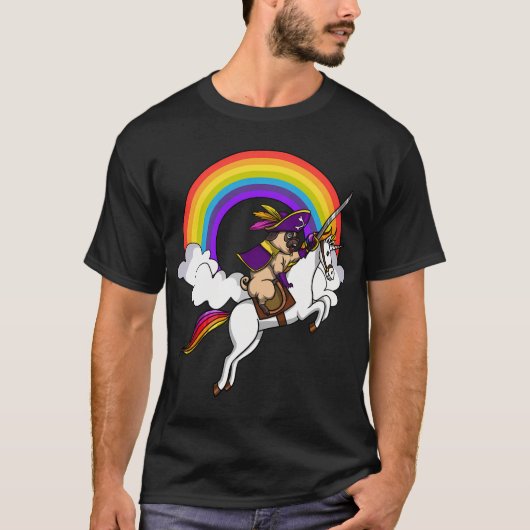 パグ犬の海賊ユニコーン乗り物 Tシャツ (正面)
