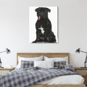 パグ（1歳）は舌で座っぶら下がったている キャンバスプリント (インサイチュ (寝室))