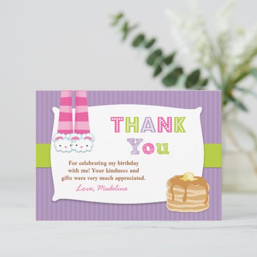 パジャマおよびパンケーキ誕生会は感謝していしています サンキューカード (スタンド正面)