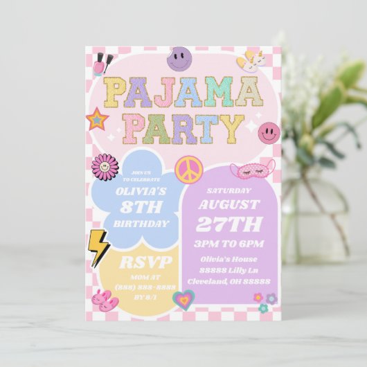 パジャマパーティー名門私立校風のバーシティパッチ誕生日パーティー 招待状 (スタンド正面)