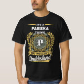 パスィエカにしかわからないこと Tシャツ (正面)