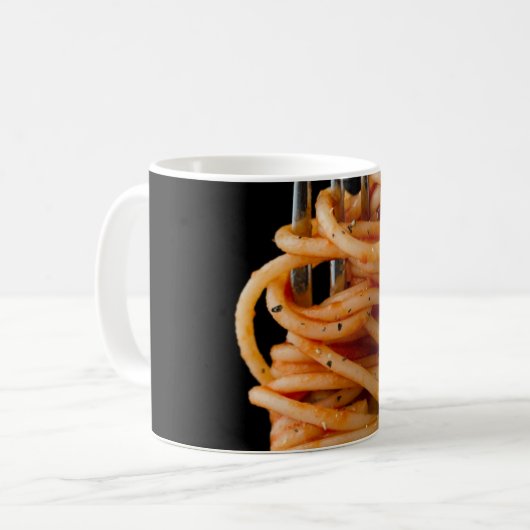 パスタをフォークで回転，フードスパゲッティ コーヒーマグカップ (正面左)