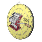 パスタメーカー漫画イラストレーション ダーツボード (正面右)