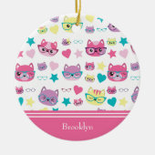 パステカッコいいル・キャッツ、眼鏡模様、ピンク・クリスマス セラミックオーナメント (正面)