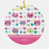 パステカッコいいル・キャッツ、眼鏡模様、ピンク・クリスマス セラミックオーナメント (裏面)