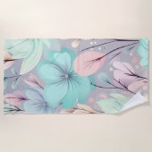 パステルの花離れと紫色の背景 ビーチタオル (正面)