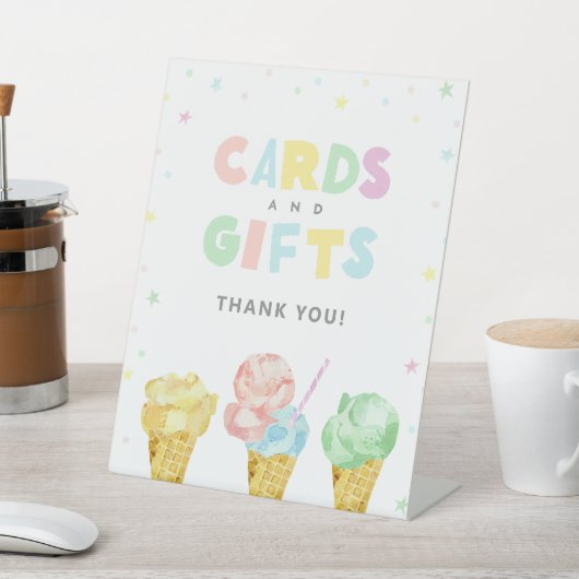 パステルアイスクリーム誕生日カードとギフトサイン 台座サイン (インサイチュ)