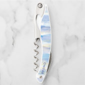 パステルウォーターの色ブラシストロークのモノグラム。 ソムリエナイフ (正面)