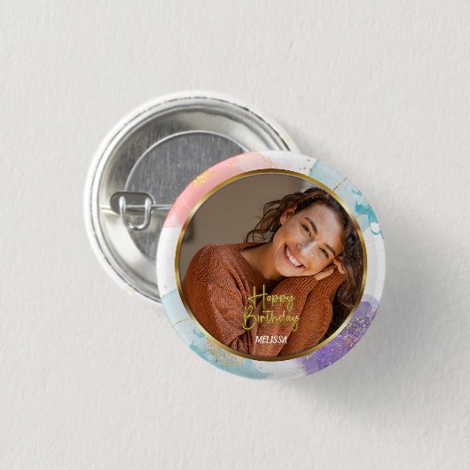 パステルエレガントと金ゴールドスクリプトの写真名誕生日 缶バッジ (正面&裏面)