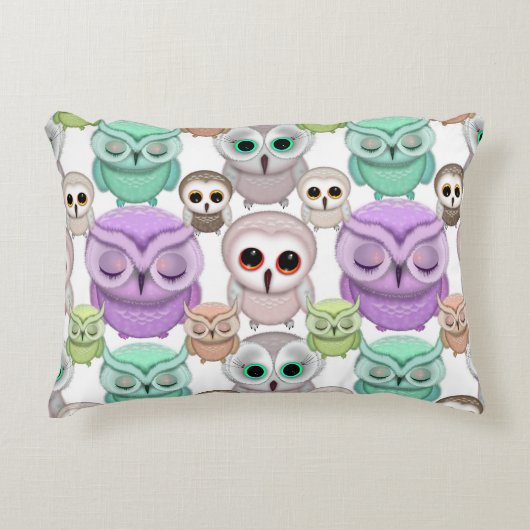 パステルカラーのかわいい小さなフクロウ アクセントクッション (正面)