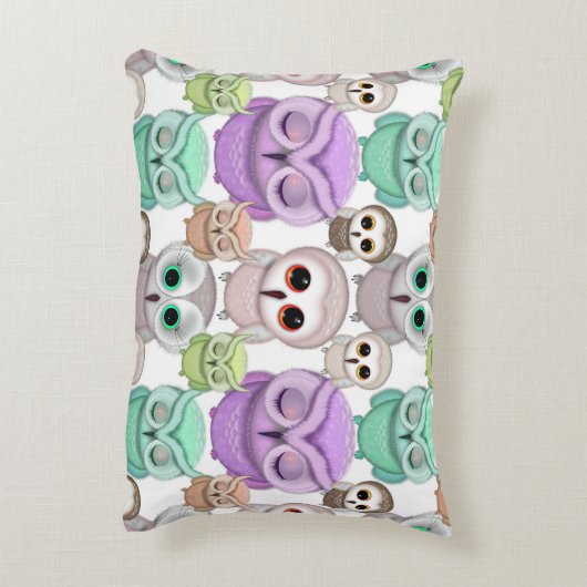 パステルカラーのかわいい小さなフクロウ アクセントクッション (裏面(縦))