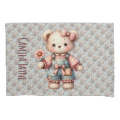 パステルカラーのテディベアが花を持ってオーバーオールを着ている 枕カバー (正面)