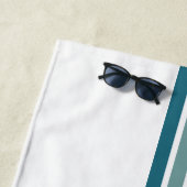 パステルカラーのミニマルデザイン ビーチタオル (インサイチュ)