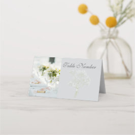 パステルカラーのロマンティックな結婚式のテーブル Save the  プレイスカード