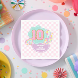 パステルカラーのヴァーシティ風パッチ 10歳の誕生日 スタンダードカクテルナプキン
