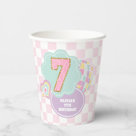 パステルカラーのヴァーシティ風パッチ 7歳の誕生日 紙コップ
