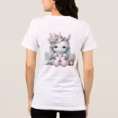 パステルカラーの可愛いユニコーンの人形と花かご トライブレンドＴシャツ (裏面)
