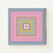 パステルカラーの幾何形状キルトパターン ノートブック (裏面)
