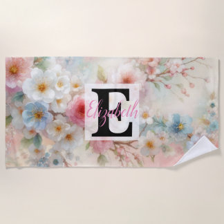 パステルカラーの水彩花にモノグラムの名前 ビーチタオル