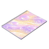 パステルカラーの紫と黄色の泡のAIアート ノートブック (左側)