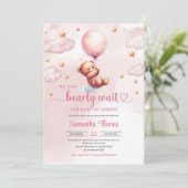 パステルカラーの風船を持つミニマリストのテディベアの女の子のシャワー 招待状 (スタンド正面)