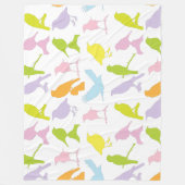 パステルカラーの鳥柄 フリースブランケット (正面)