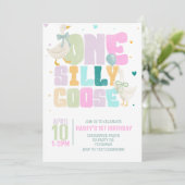パステルカラーの「One Silly Goose」1歳の誕生日招待状 招待状 (スタンド正面)
