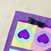 パステルカラー&パープルハートのビート ビーチタオル (インサイチュ)