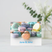 パステルキャンディハート結婚式は日付ポストカードを保存 案内ポストカード (スタンド正面)