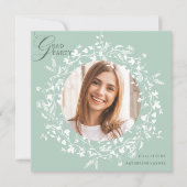 パステルグリーンホワイトワイルドフラワーリース卒業式 招待状 (正面)