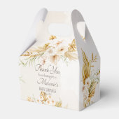 パステルゴールデンブラウンボホ乾燥花ベビー フェイバーボックス (正面サイド)