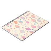 パステルスカイ夢 – 月、星、雲のパターン ノートブック (左側)