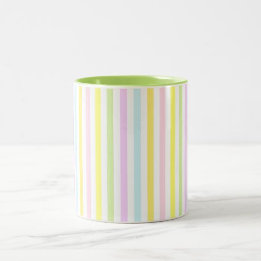 パステルストライプカラーの美しい垂直 ツートーンマグカップ (中央)