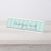 パステルティール(緑がかった色)グレー文房具スイート女性用 デスクネームプレート (正面)