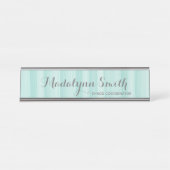 パステルティール(緑がかった色)グレー文房具スイート女性用 デスクネームプレート (正面)
