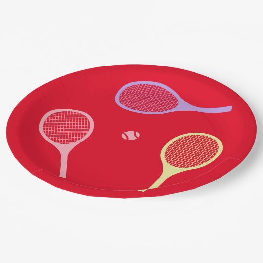 パステルテニスラケットとテニスボールを赤で ペーパープレート (アングル)