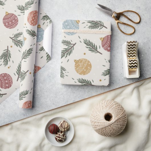 パステルパインホリーオーナメントクリスマス ラッピングペーパー (クラフト)