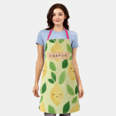 パステルパーソナライズされたかわいい笑顔レモンパターン エプロン (着用した状態)