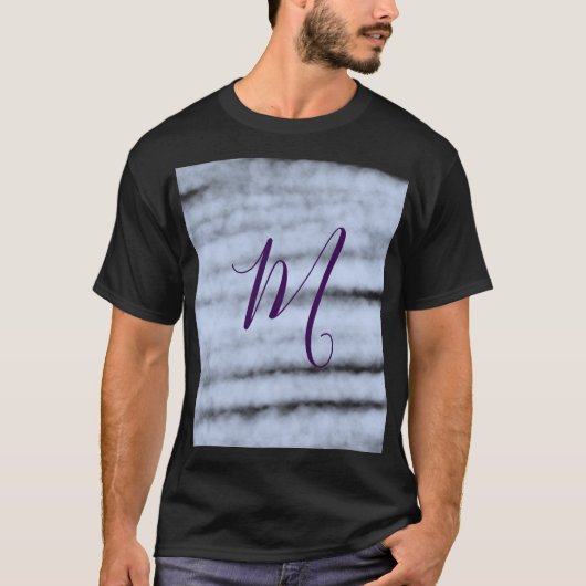 パステルパープルの水彩モノグラム 名前 レトロ Tシャツ (正面)