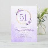 パステルパープルの花とゴールドのリースの51歳の誕生日 招待状 (スタンド正面)