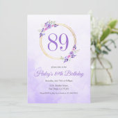 パステルパープルの花とゴールドのリース 89歳の誕生日 招待状 (スタンド正面)