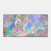 パステルパープルマーブルオパールモノグラムのキュイガーリーート デスクマット (正面)