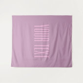 パステルパープル&ライトピンク | 編集可能モダン文字 タペストリー (正面(横))