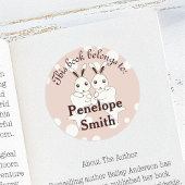 パステルピンクかわいいバニーの子供たち本書は次のものだ ラウンドシール