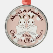 パステルピンクかわいいバニーツインガールキッズクリスマス メタルオーナメント (正面)