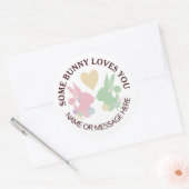 パステルピンクとグリーンバンニーとハートカスタム ラウンドシール (封筒)